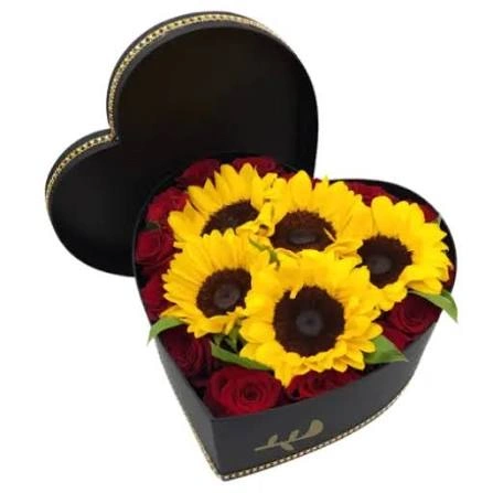 Caja corazon flores girasoles y 12 rosas XL